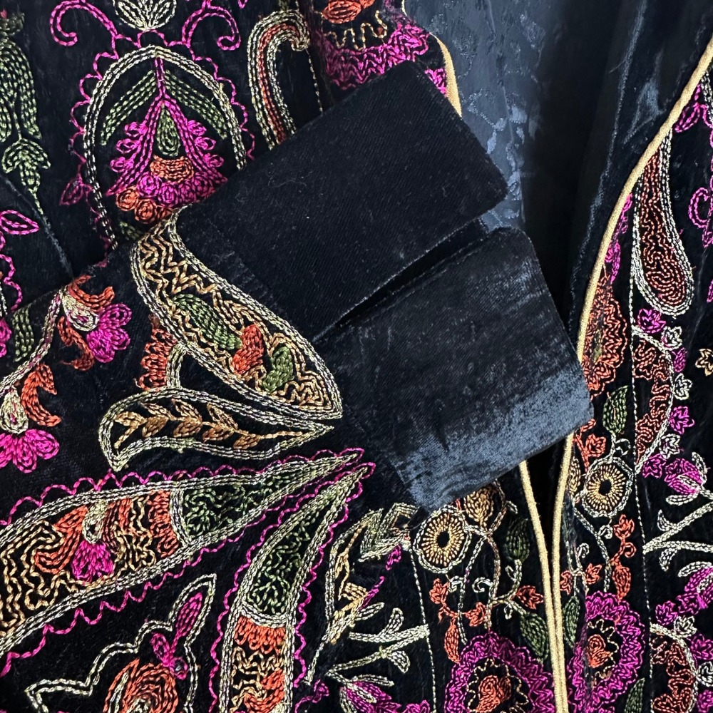 Soft Surroundings Black Veranasi Velvet Embroidered Paisley Jacket Womens Medium - Picture 4 of 11